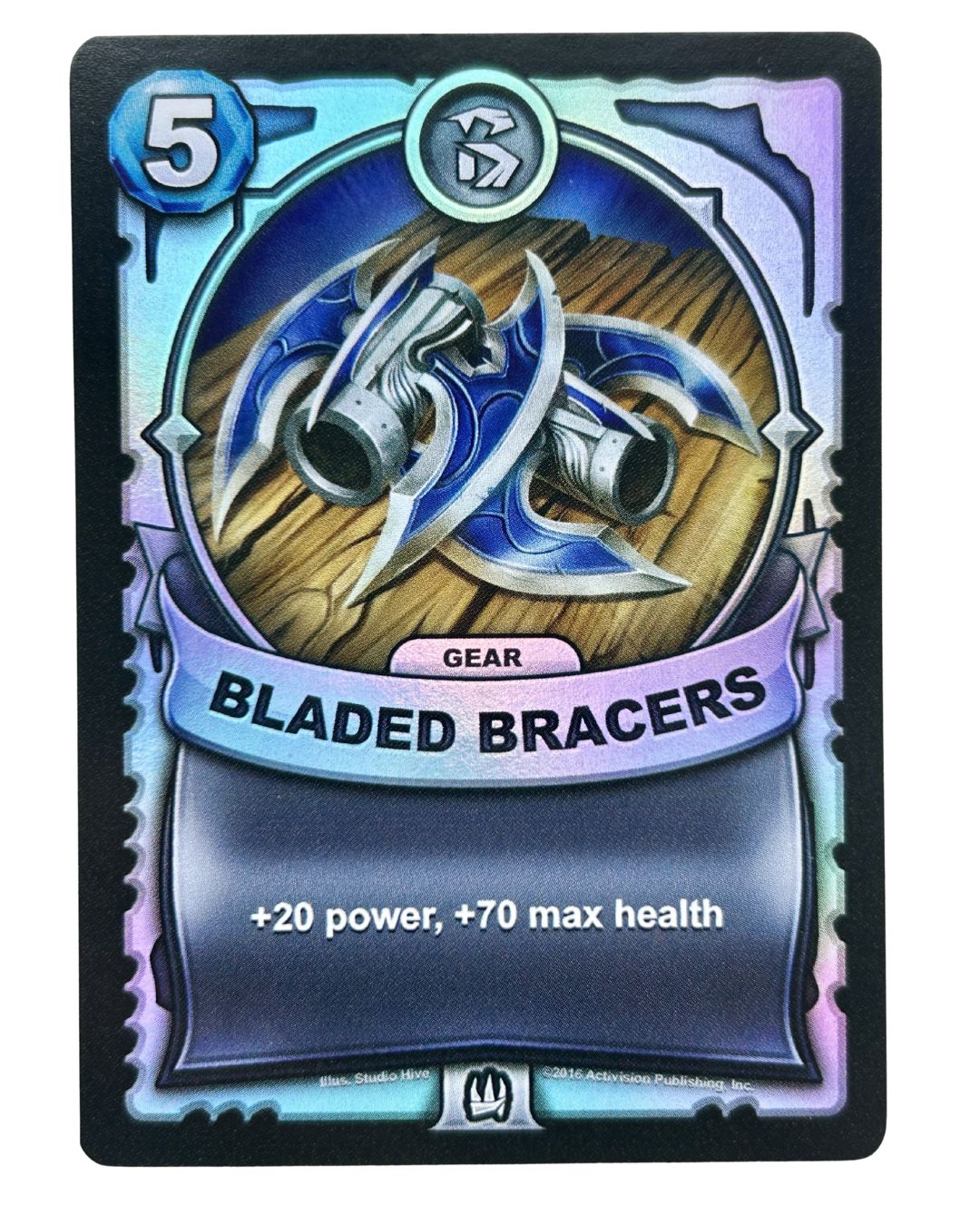 Bladed Bracers (Battlecast) (Silver Foil)