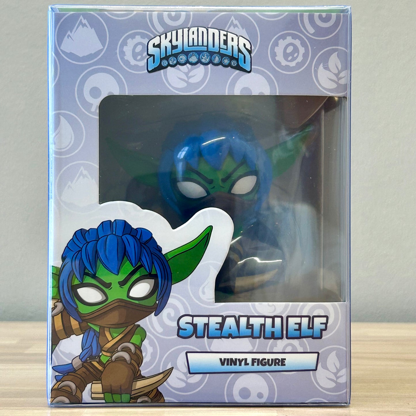 Stealth Elf Youtooz Combo (Vinyl Figure & Pin)