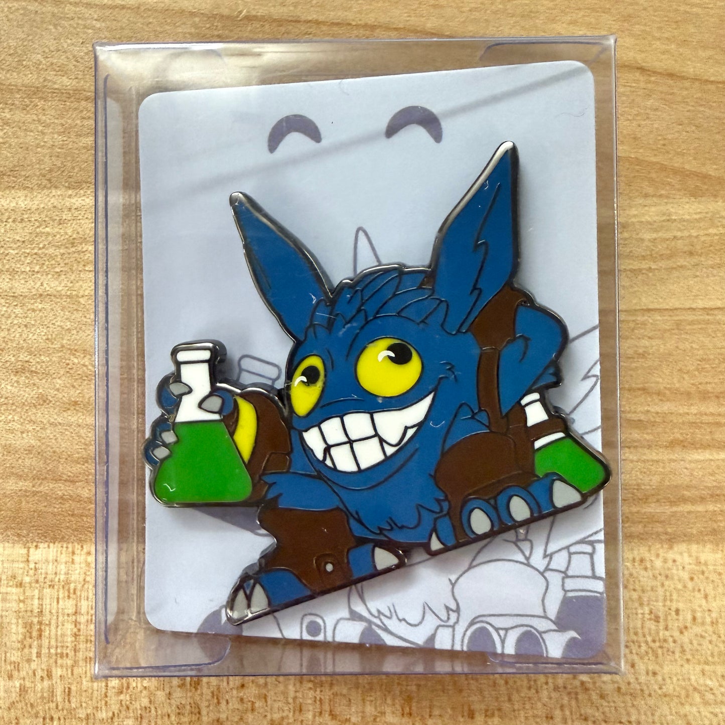 Pop Fizz Youtooz Combo (Vinyl Figure & Pin)